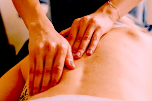 Massage workshop yoni Amy Gledhill